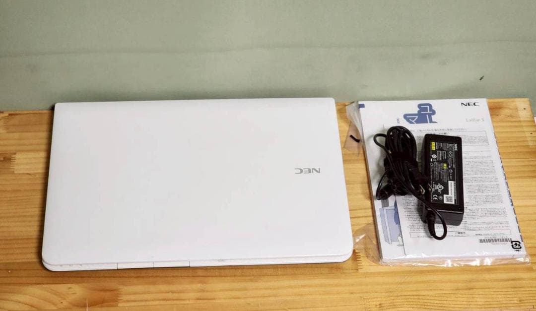 NEC ノートPC Corei7 8GB SSD80GB Office2021
