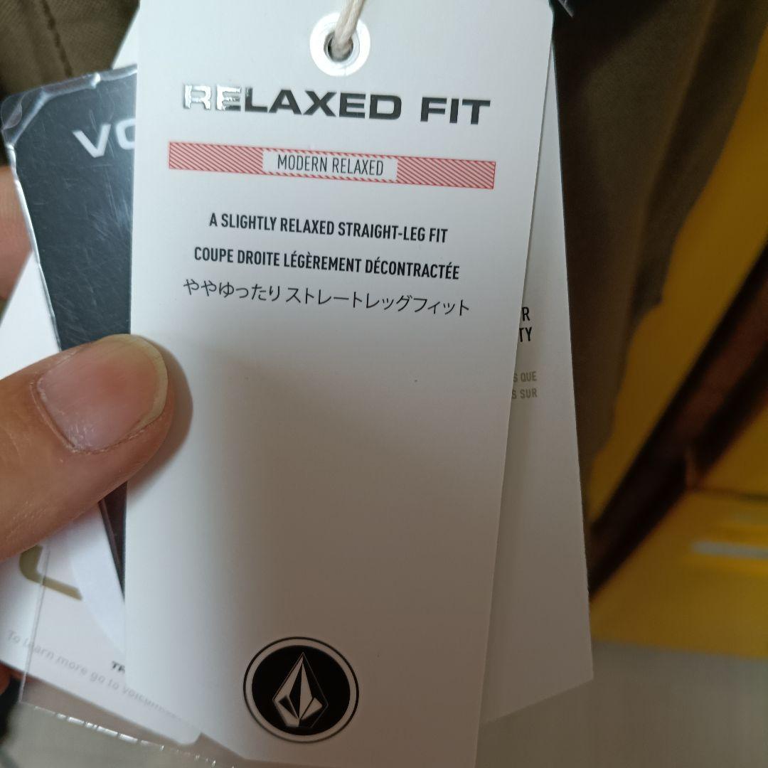 スノーボード　ボルコム　ビブパンツ　ダークブラウン　Lサイズ　新品