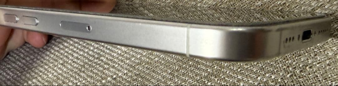 【美品】 iPhone15Pro 256GB ホワイト　SIMフリー