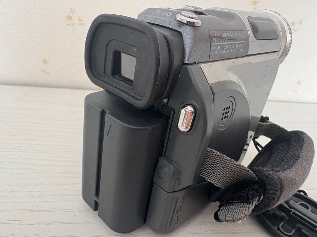 【レトロ】Victor GR-DZ7 デジタルビデオカメラ200x MiniDV