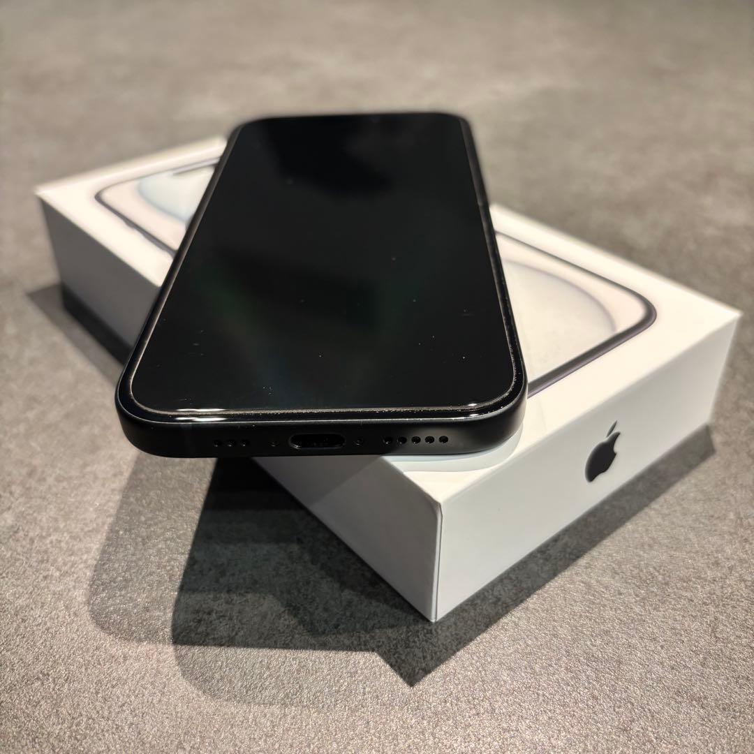 D*0様 美品⭐︎iPhone15 128GB ブラック