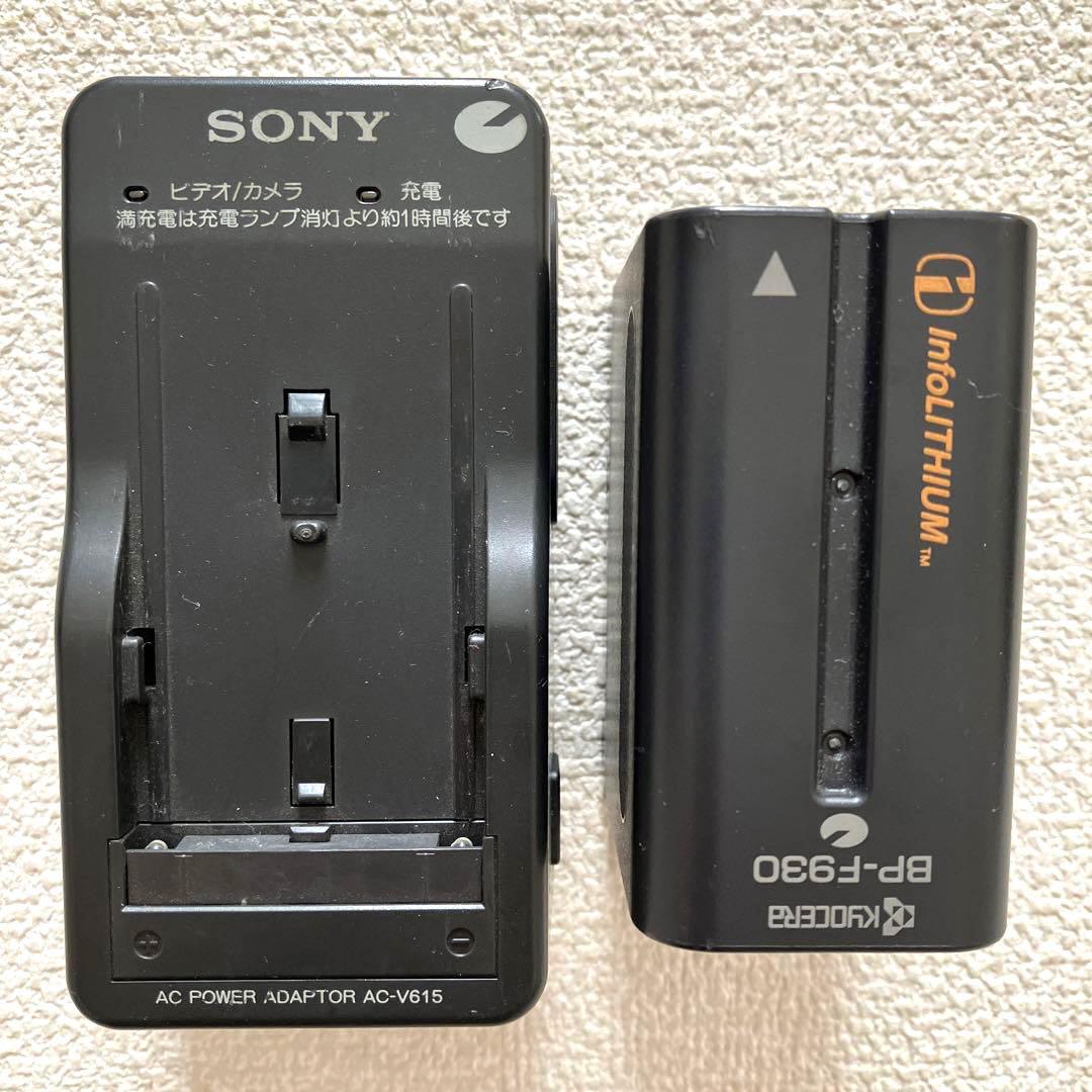 SONY Handycam CCD-TR3300 Hi8/8mmビデオ