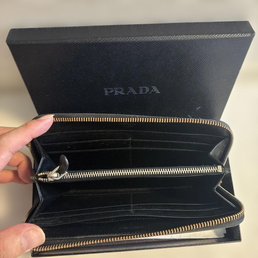 PRADA ブラックレザー 長財布 箱付き　プラダ　財布