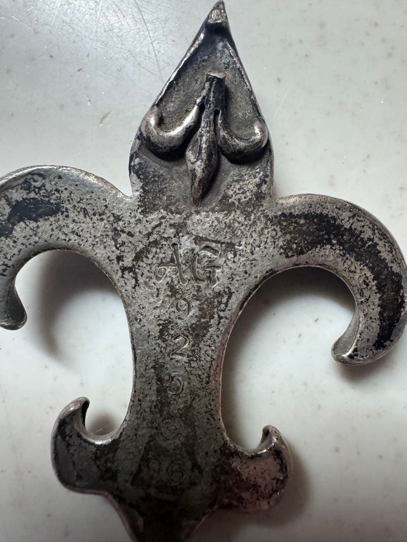 A&G エー&ジー 特大ユリの紋章 エンブレム57g