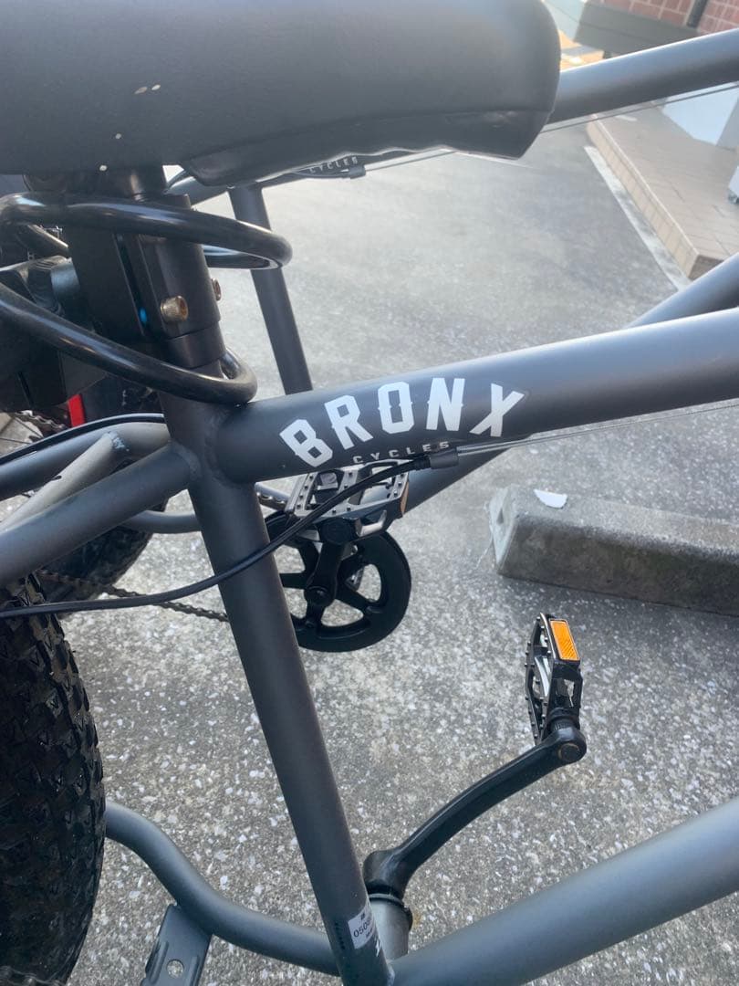 ビーチクルーザー 自転車 グレー/レッド１台のみ