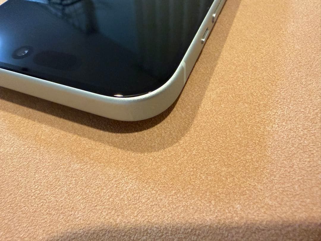 Apple iPhone 15本体　128GB