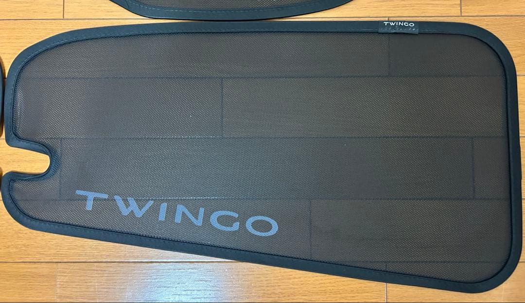 ルノー純正 トゥインゴ用 リアサンシェイドセット RENAULT TWINGO