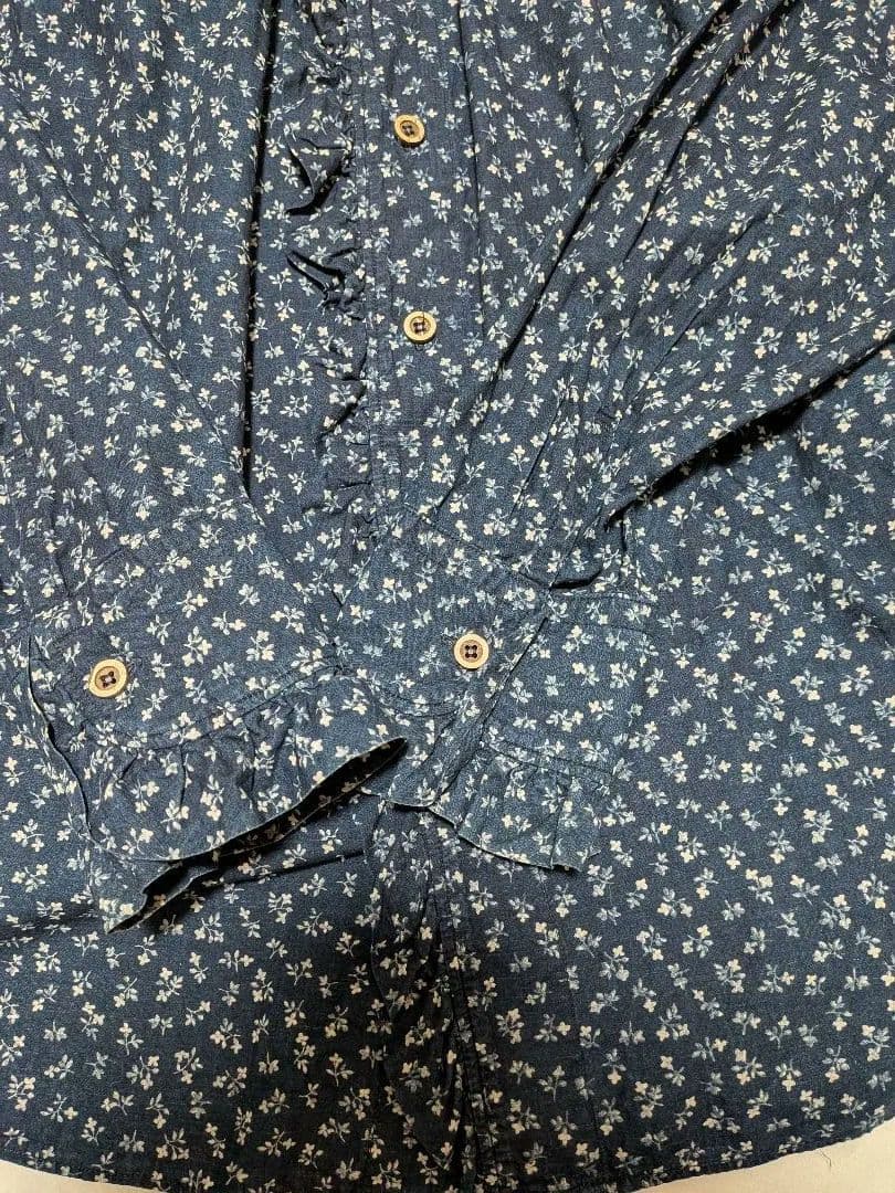 45R45rpm 雲間草プリントのフリルブラウス（インディゴ)