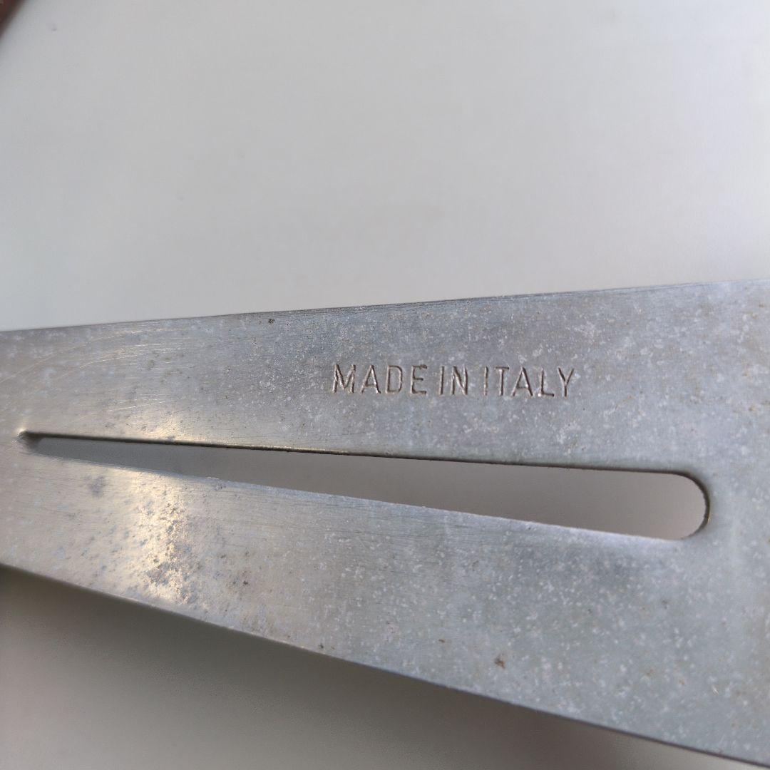 ナルデーウッドステアリング MADE IN ITALY36パイ