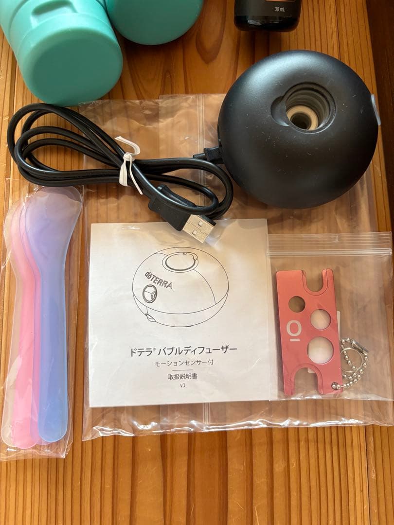 ドテラ　DOTERRA エッセンシャルオイル　ディヒューザー　ロールオン