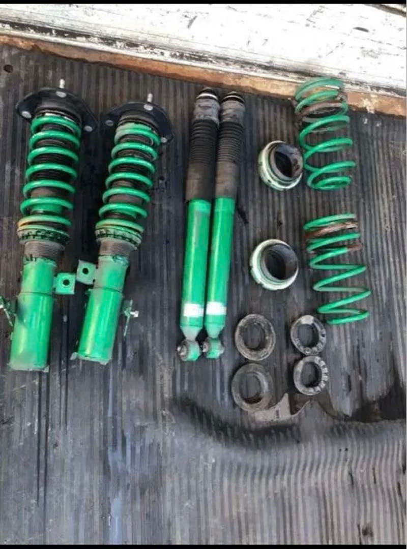 トヨタ プリウス ZVW30 ZVW35 TEIN　STREET FLEX車高調