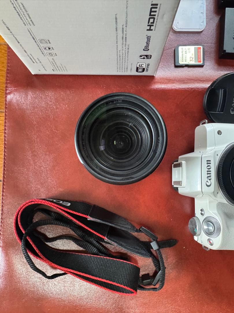 デジタルカメラ CANON EOS Kiss M EF-M18-150 IS STM Kit