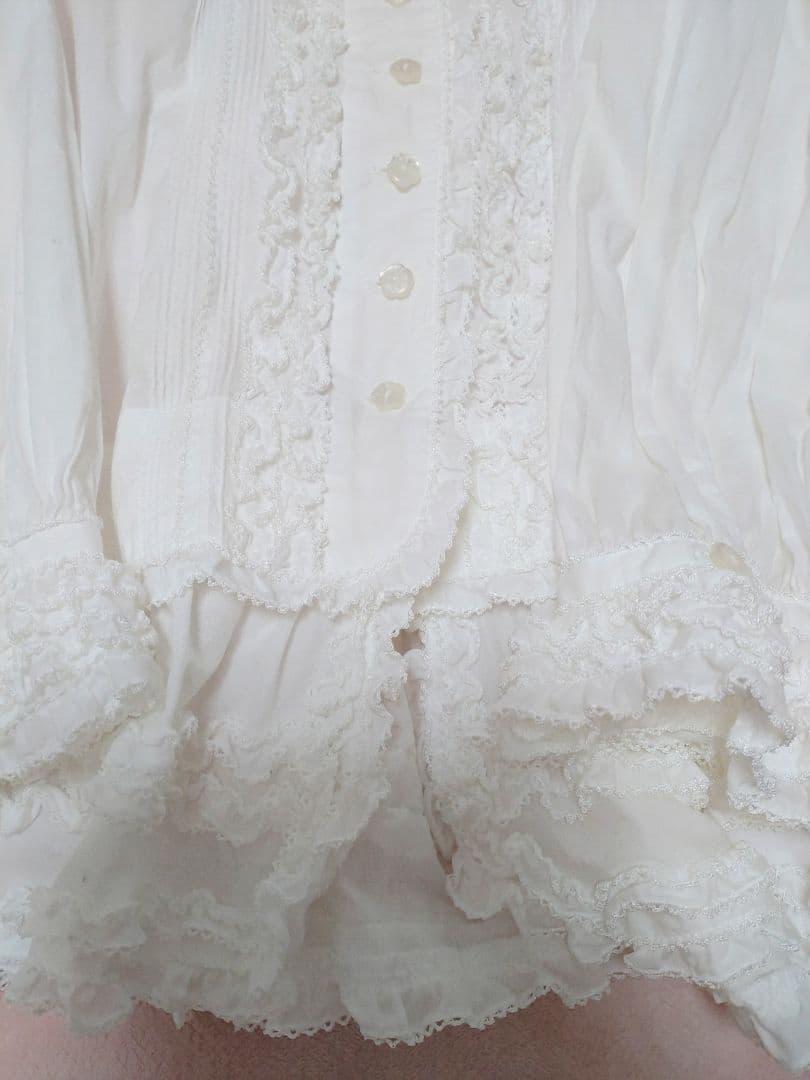 【ピンクハウス】ピコフリル・ピンタック・リボンいっぱいの可愛いオーバーブラウス