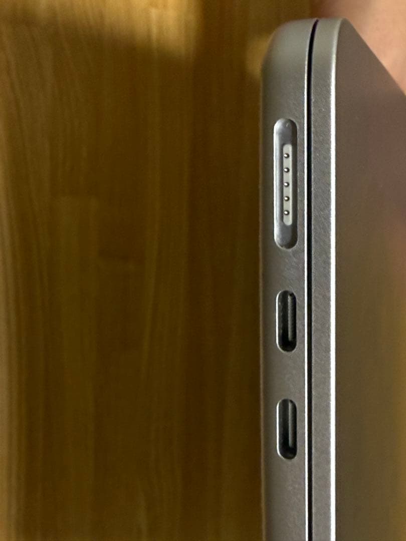 状態良好 M2 MacBook Air 2022 スターライト 付属品あり