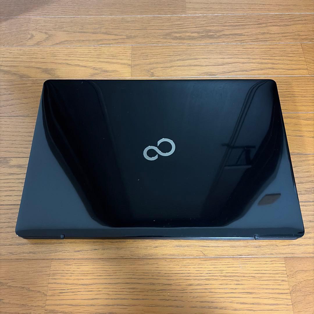 FUJITSU ノートパソコン LIFEBOOK AH43/D3 中古
