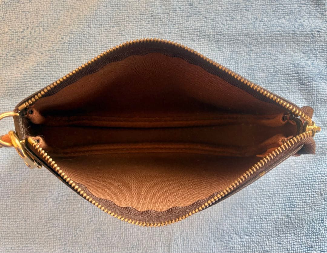 Louis Vuitton モノグラムミニポシェットアクセソワール