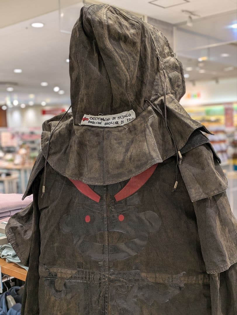 ぽ*よ様 ブランド名、ジョン・ガリアーノ、 過去にショー出品歴有り。 綺麗な状態