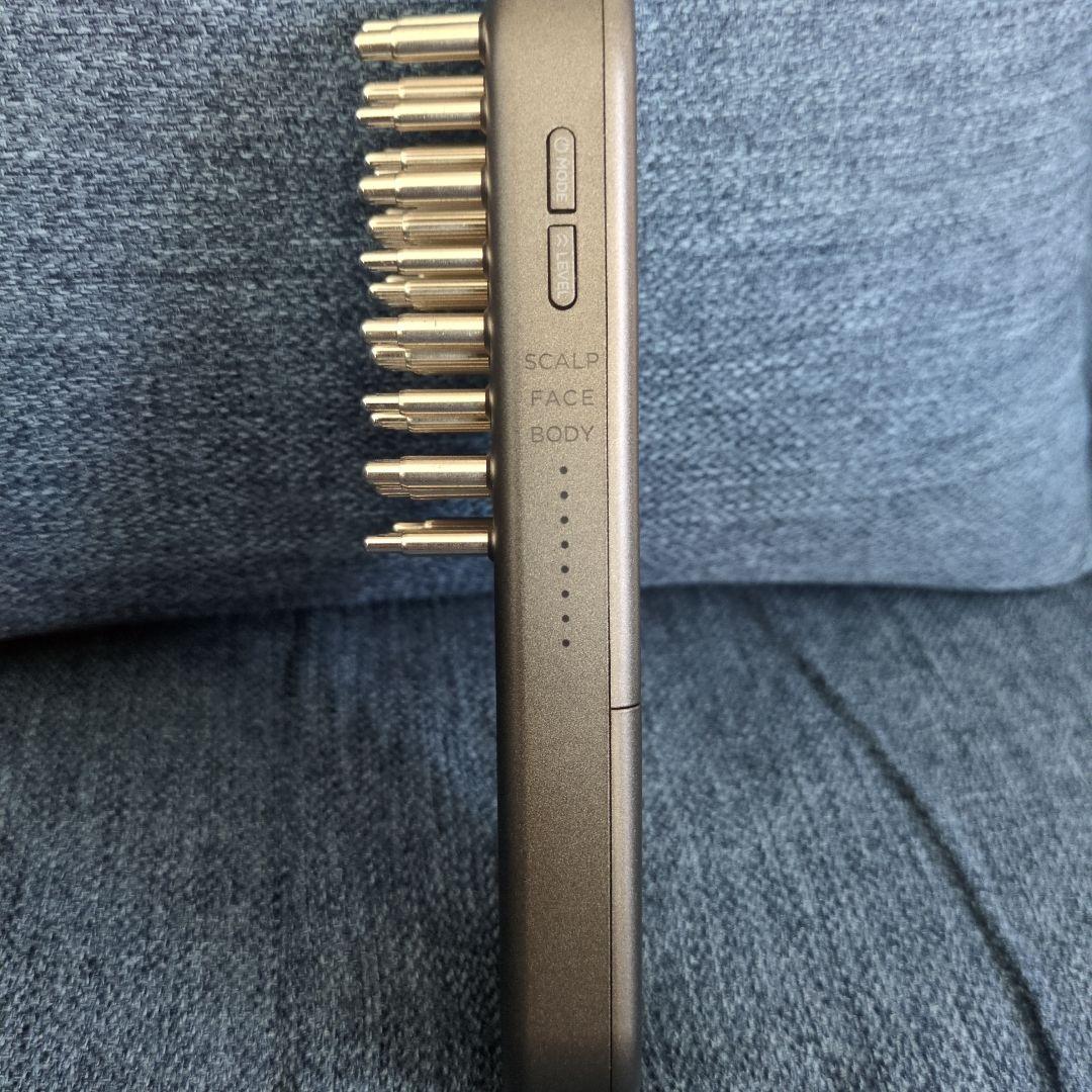 サロニア　EMSリフトブラシ 3Dケア