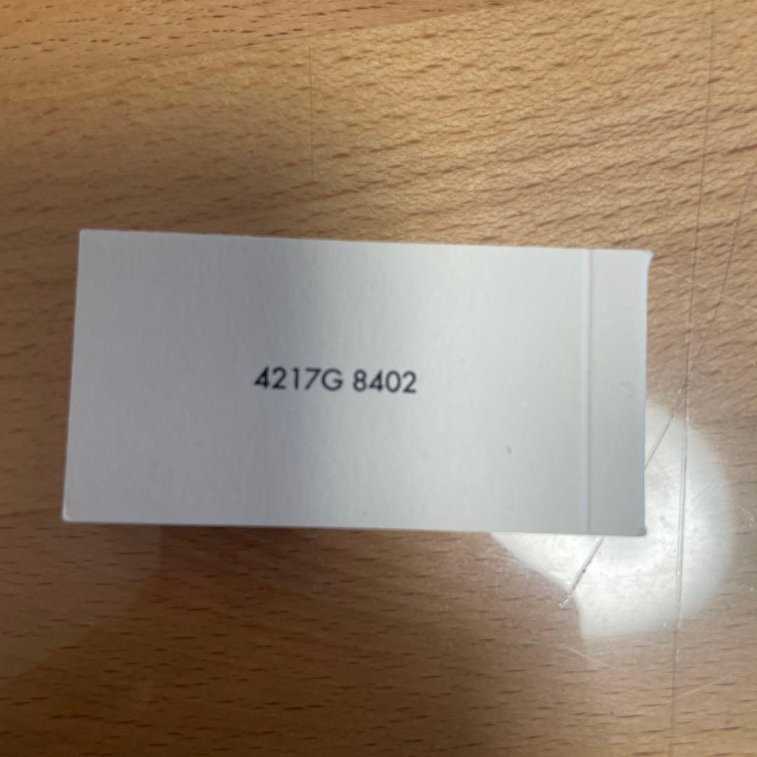 GUCCI シルバー ロゴ入りスタッドピアス