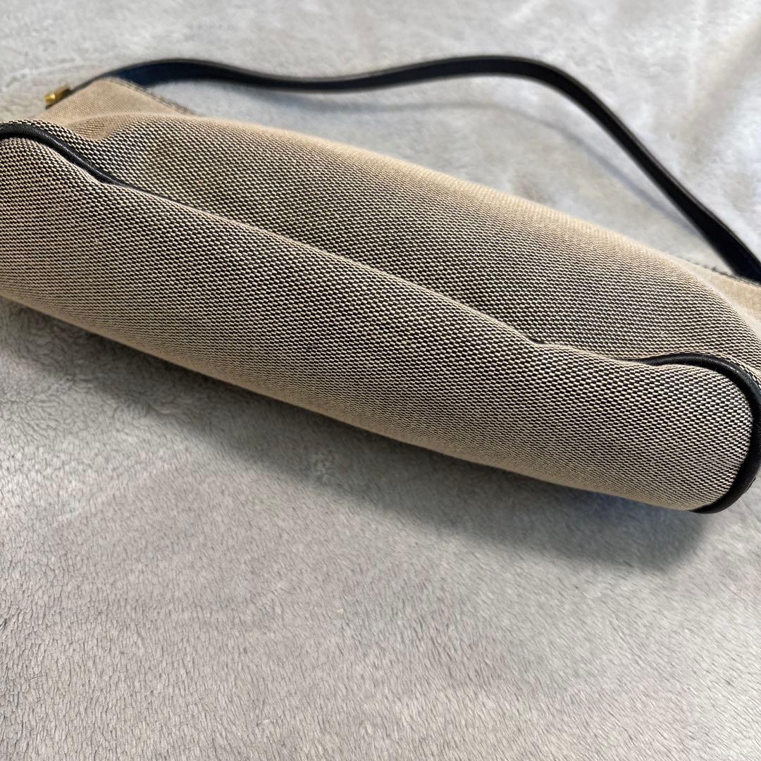 【GUCCI】グッチ　キャンバス　アクセサリーポーチ