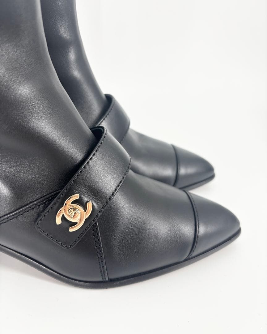 【CHANEL】新品！ショートブーツ　ココマーク　25cm 21AW ブラック