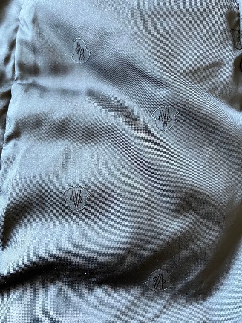 モンクレールダウンジャケット