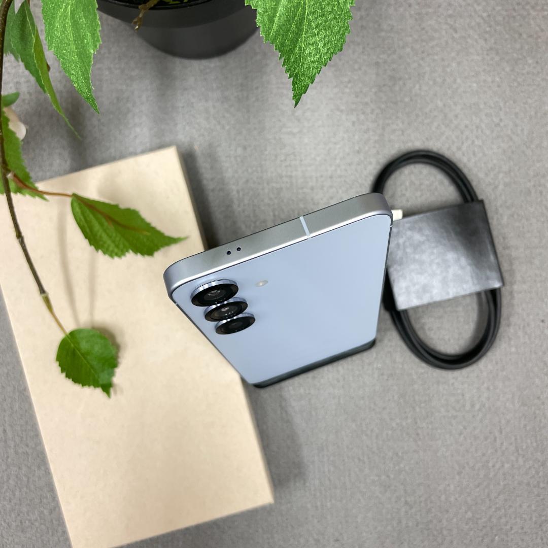 新品同様 Galaxy S25 256GB アイシーブルー 国内版SIMフリー