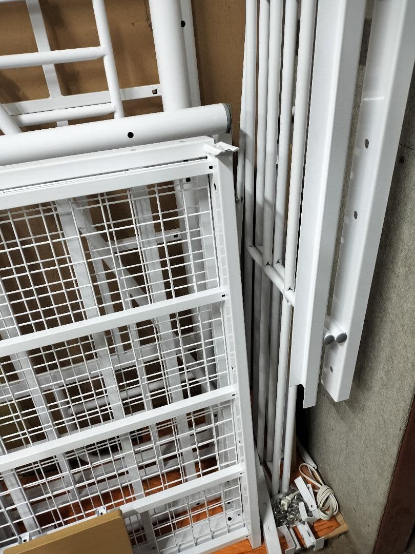 【千葉市花見川区引取限定】ROSTEM 階段付きパイプロフトベッド ホワイト