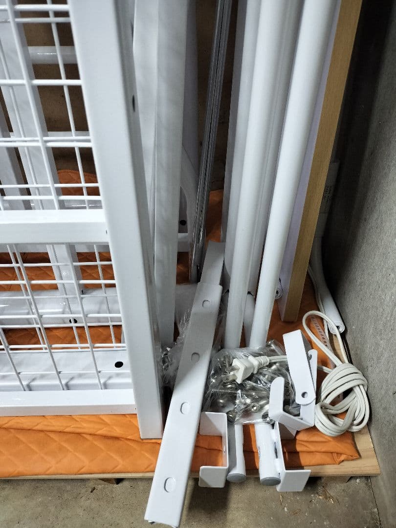 【千葉市花見川区引取限定】ROSTEM 階段付きパイプロフトベッド ホワイト