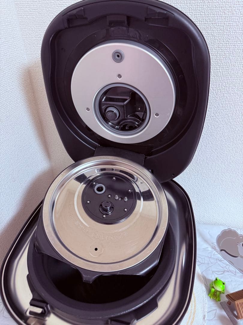 タイガー土鍋ご泡火炊き　圧力IH 5.5合 JRX-T100 2023