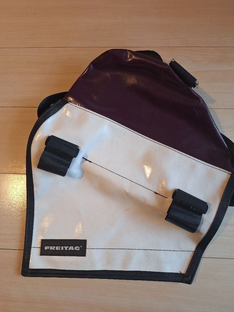 FREITAG 廃盤希少　ナイトライダーホワイト/パープル　未使用品