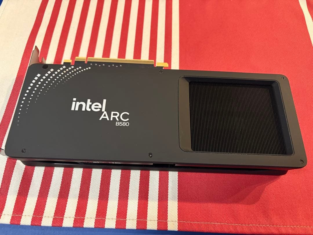 Intel ARC B580 グラフィックボード
