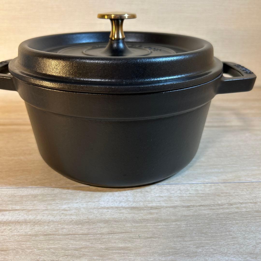 ストウブ　ココットラウンド 20cm 10cm ブラック　両手鍋　鍋