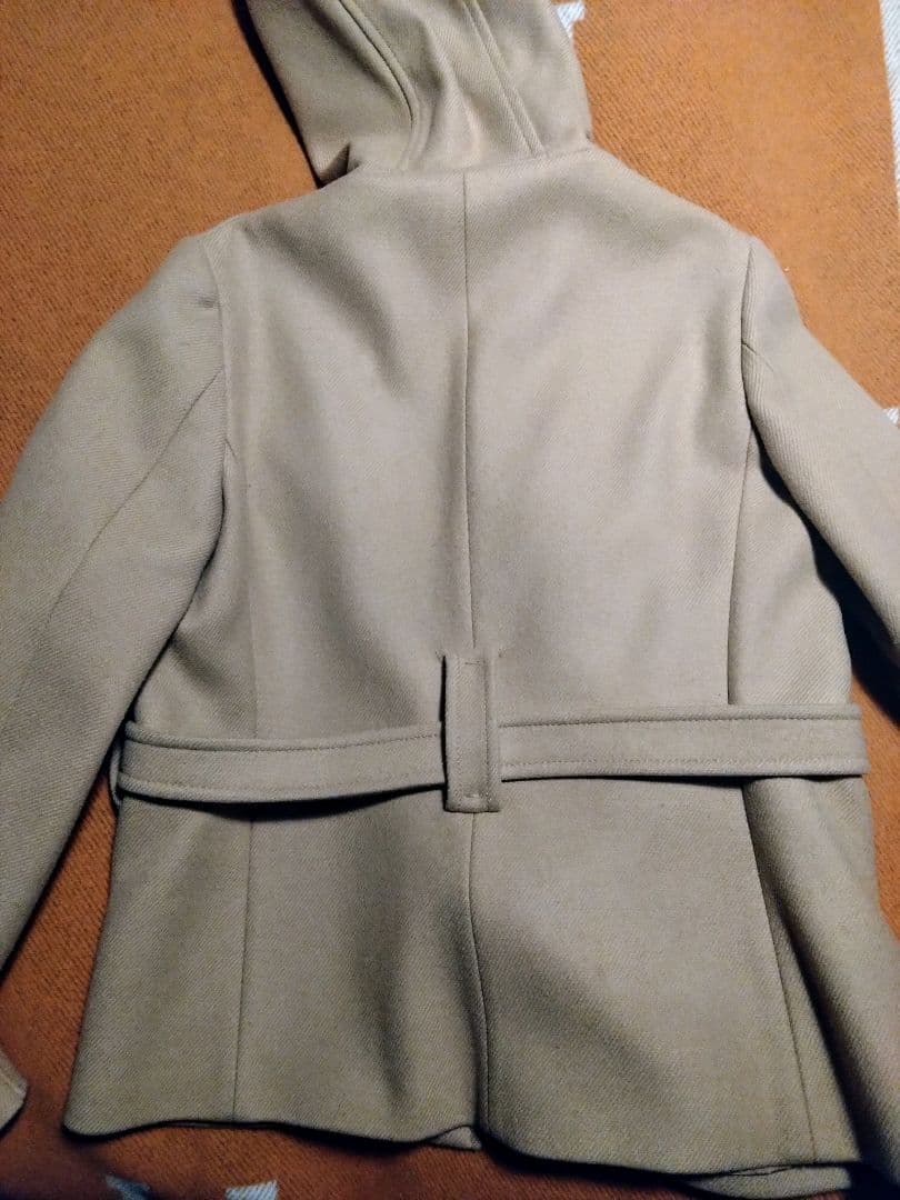 プラダ　PRADA　ベージュ　ダッフルコート