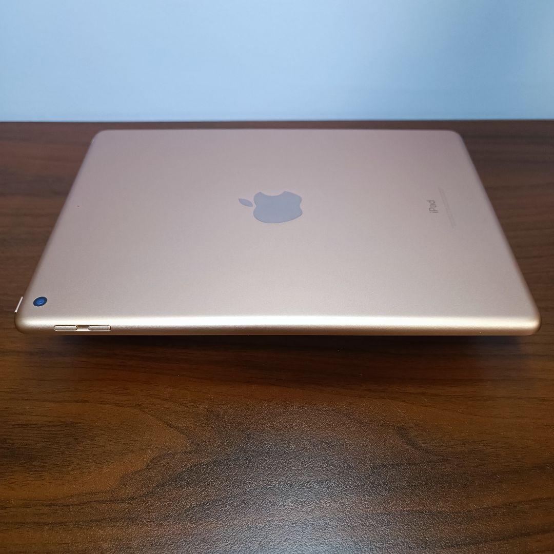(美品) iPad 9.7 第6世代 WiFi 128GB キーボード付き