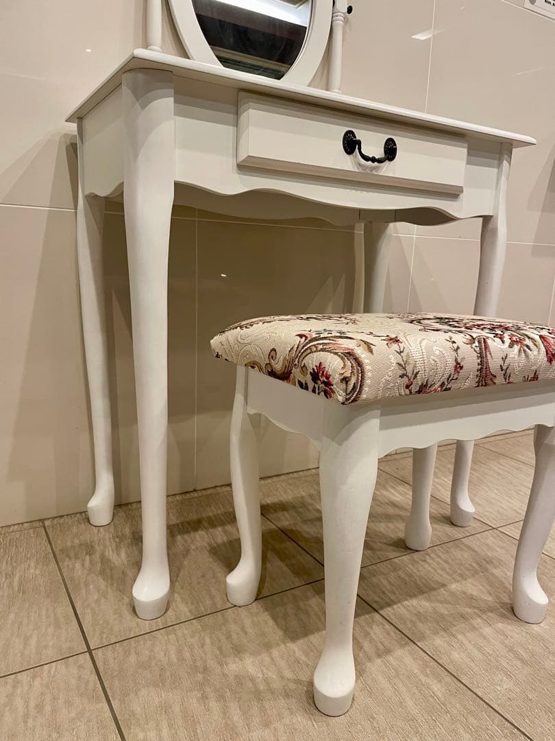 ホワイト ドレッサー ミラー付き　プリンセスドレッサー　猫脚　アンティーク