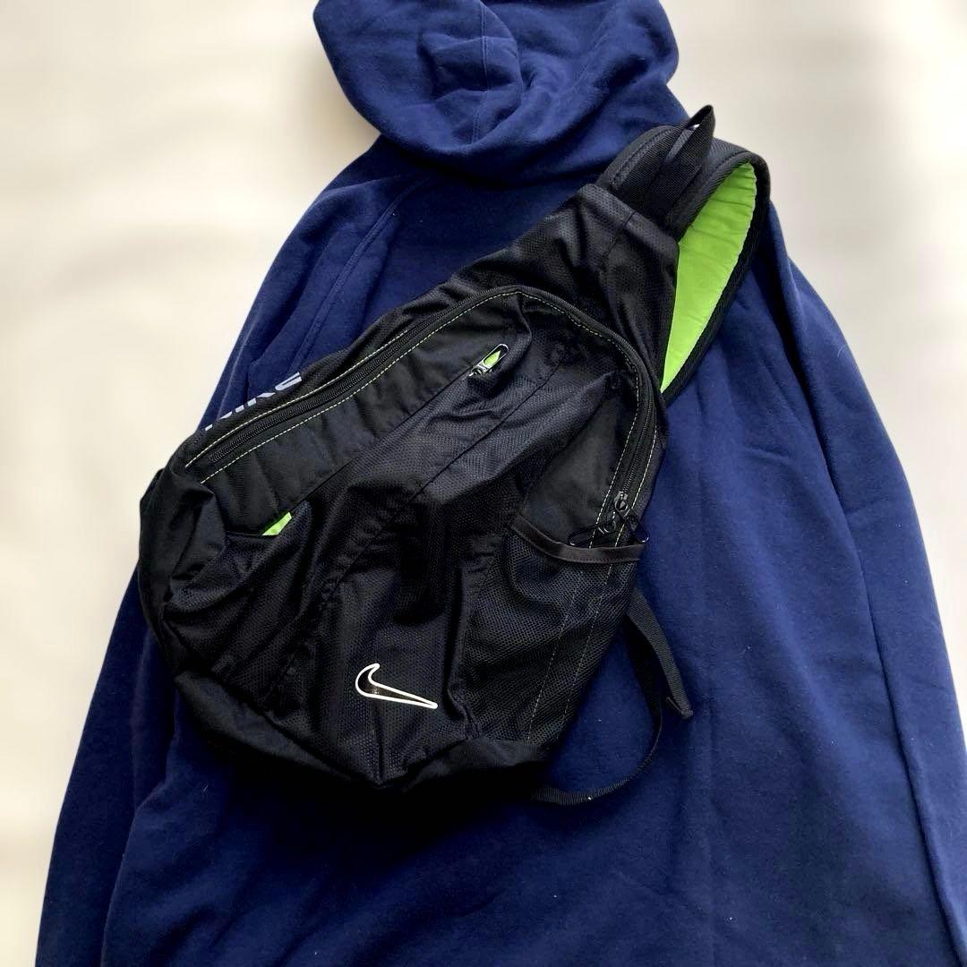 美品　OLD NIKE 90s ワンショルダー スリング ボディバッグ　Y2K
