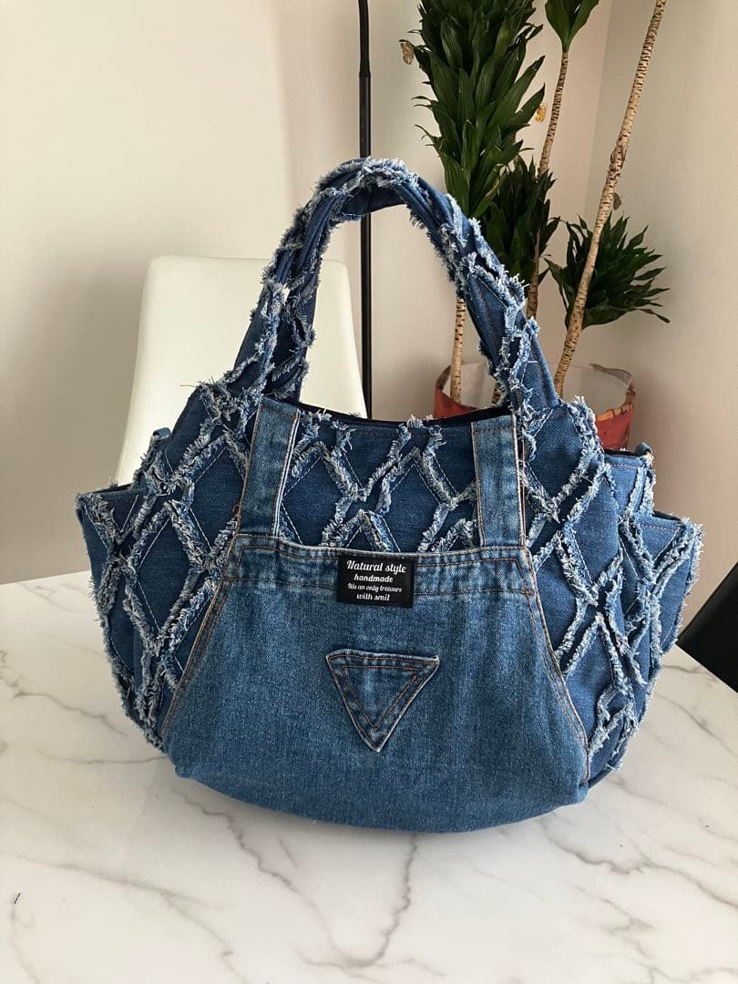 831 ＊かおりん＊　大きめデニムリメイクバック　ハンドメイド2点