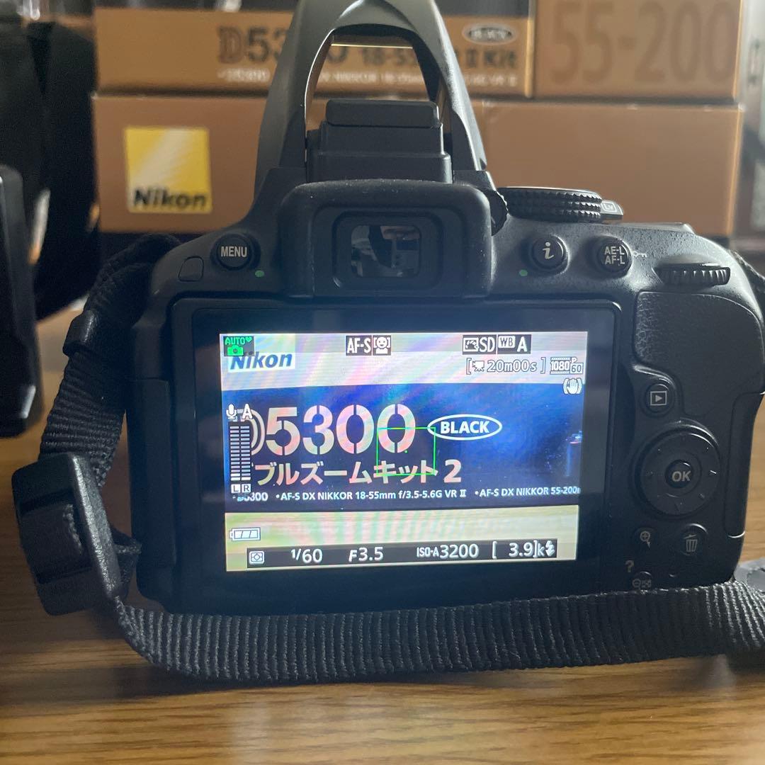 【使用回数少】Nikon D5300 ダブルズームキット ブラック 元箱付