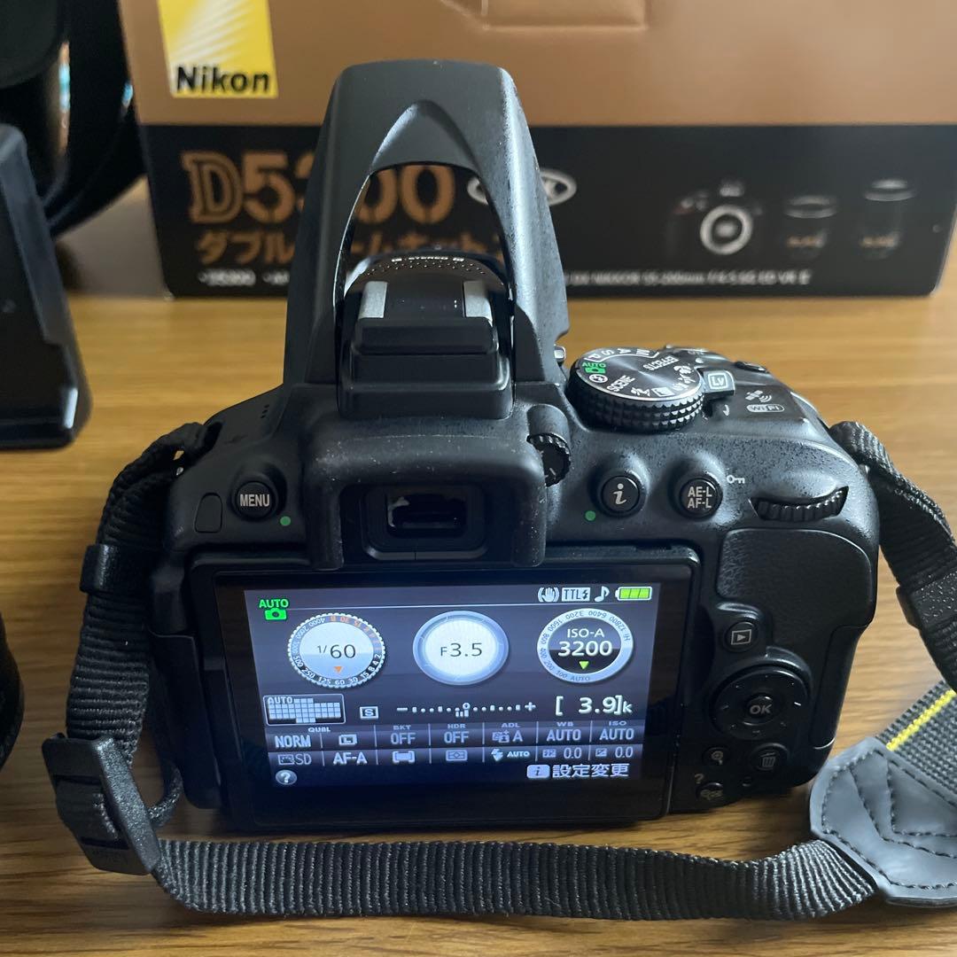 【使用回数少】Nikon D5300 ダブルズームキット ブラック 元箱付