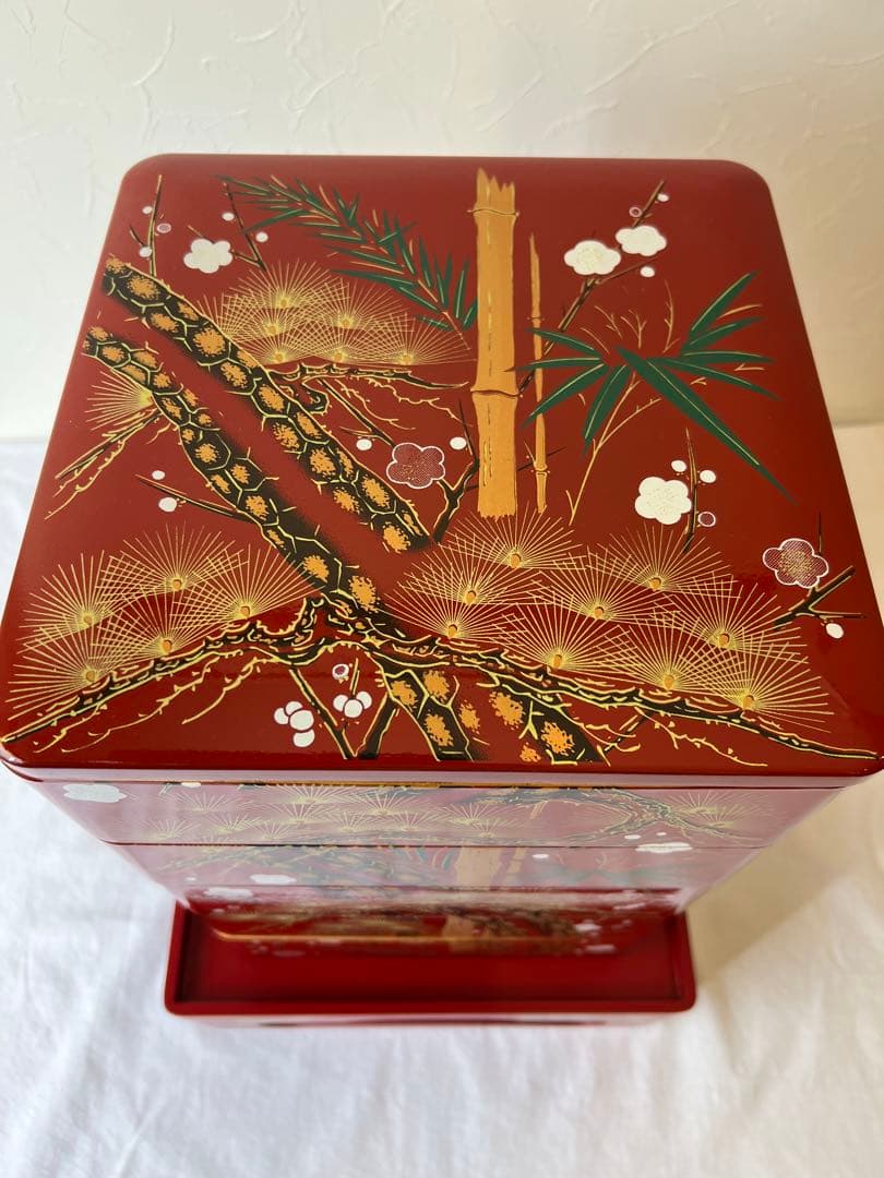華やかな新年に！新品未使用会津塗五段重箱台付き　 慶事松竹梅鶴亀柄
