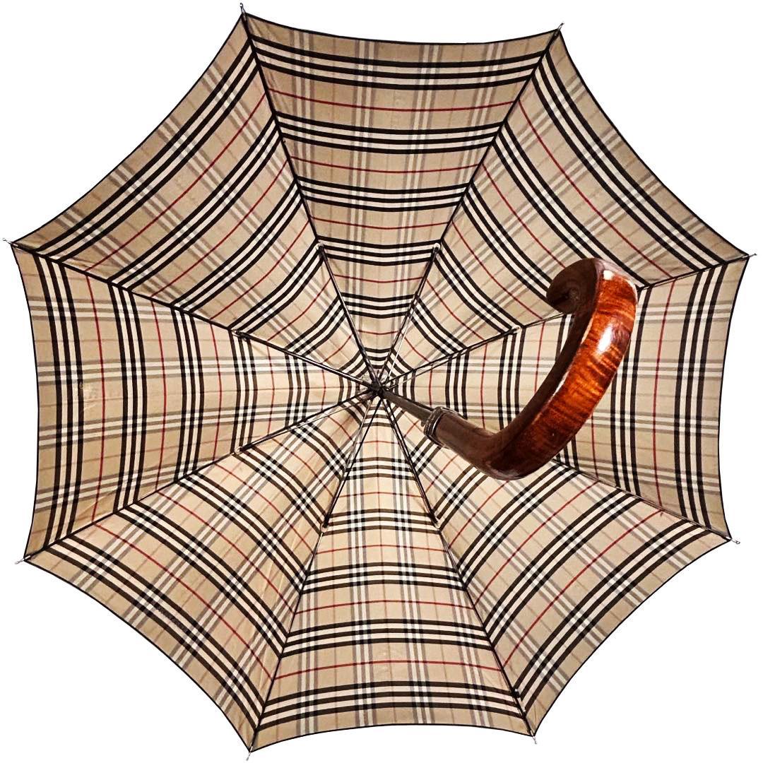 美品 バーバリー BURBERY 長傘 黒無地 裏ベージュバーバリーノバチェック