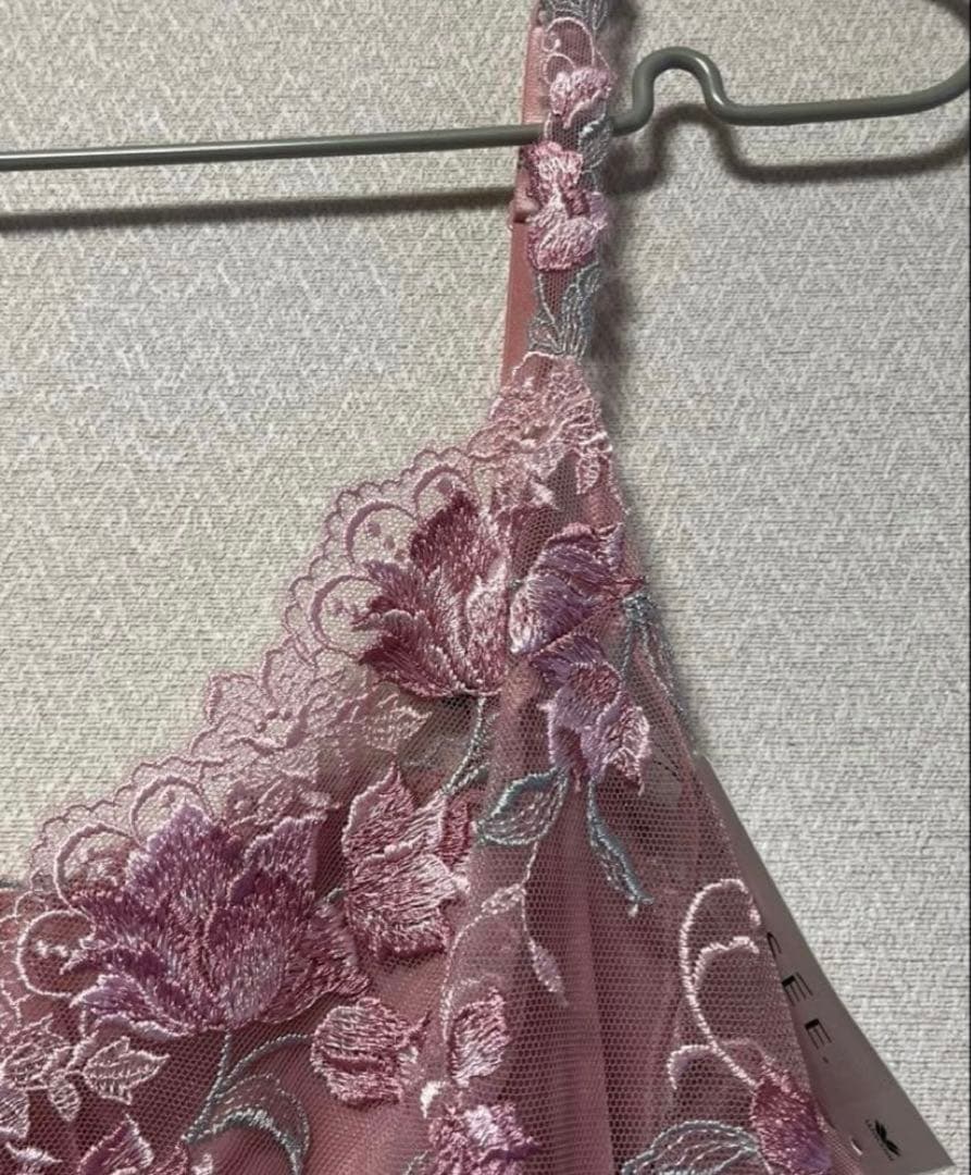 新品　ワコール　ラゼ　豪華スリップ　105-95