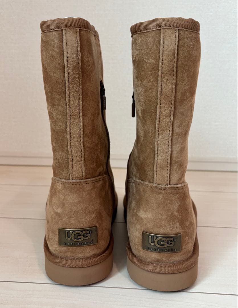 【新品】UGG ブラウン ムートンブーツ ジッパー付き