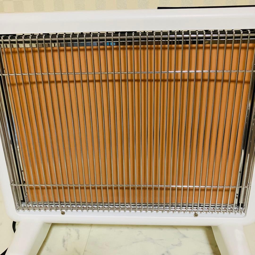 極美品　サンルミエ　E800L-TM2 ホワイト　タイマー付き　遠赤外線