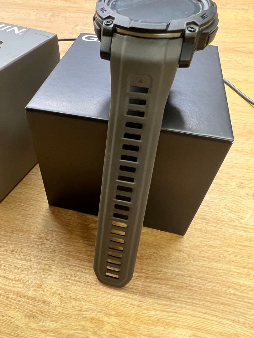 Instinct 3 AMORED 50mm 保証残有　使用回数5回