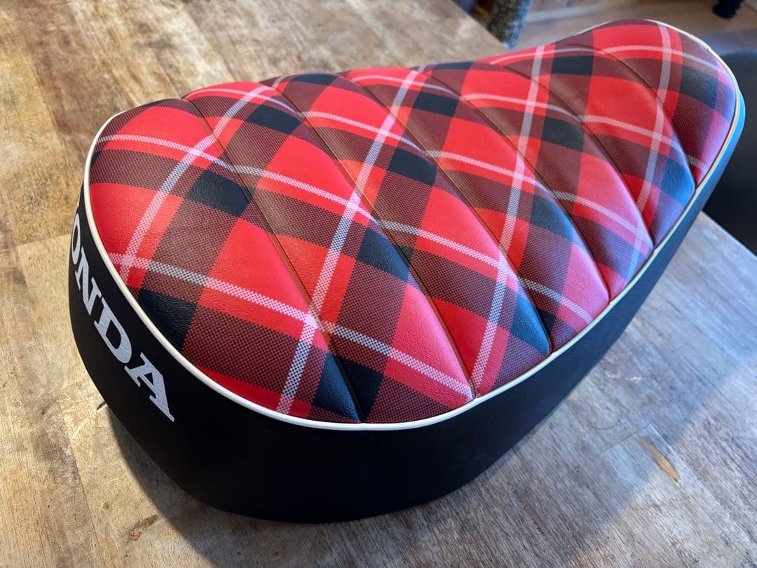 モンキー125 ホンダ 純正シート ステー付き　新品未使用