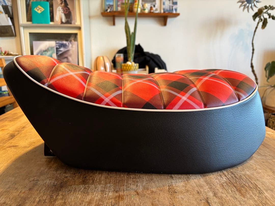 モンキー125 ホンダ 純正シート ステー付き　新品未使用