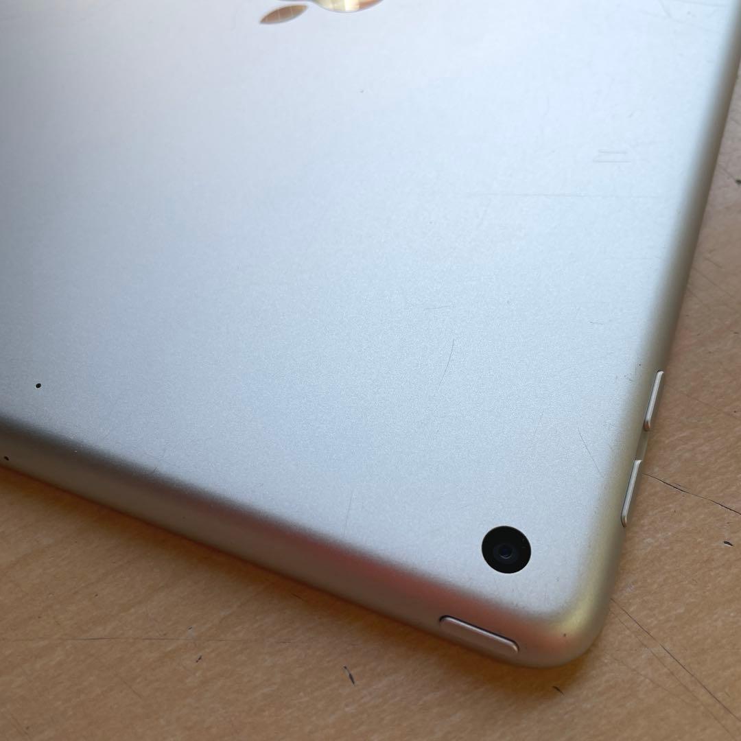 iPad 第6世代　A1893　Wi-Fiモデル　シルバー　32GB 美品　#8