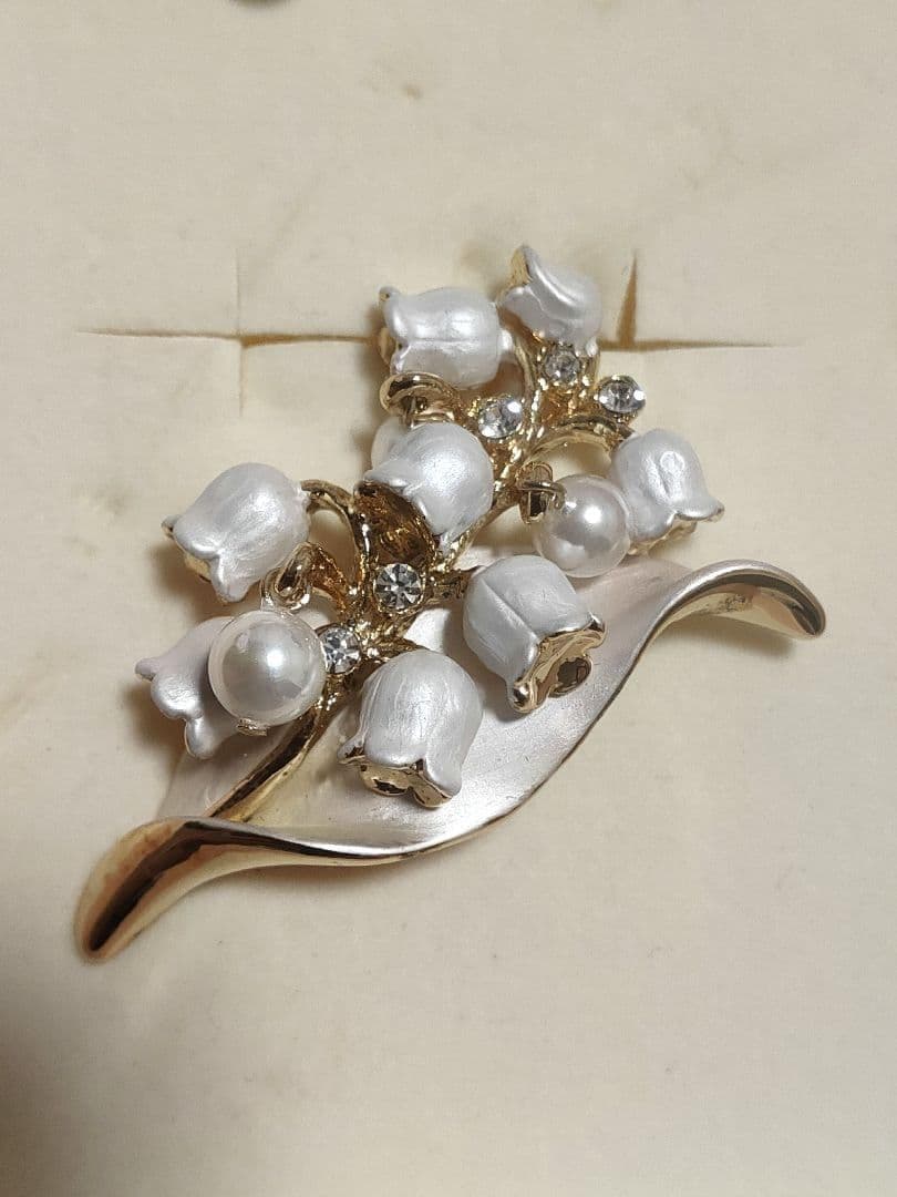 希少デザイン ヴァンドームブティック すずらん　ブローチ、イヤリングセットパール